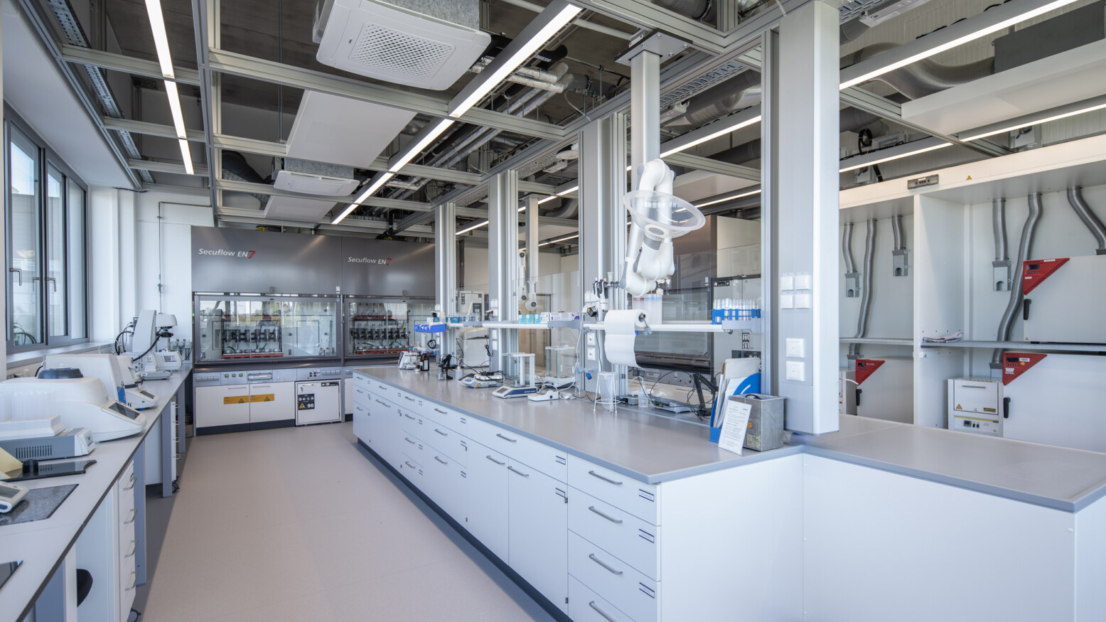 White Area of the Flottweg SE Laboratory in Vilsbiburg
