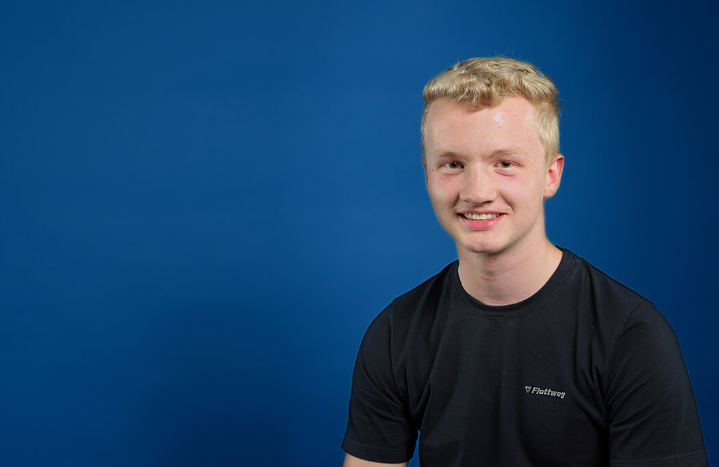 thumbnail-maximilian