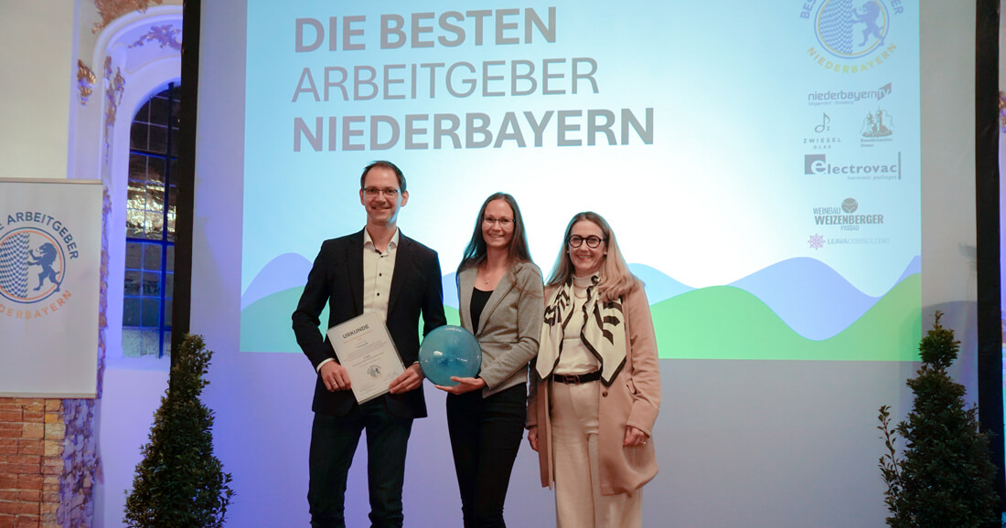 COO/CTO Jörg Lengenfelder and CFO Nadine Andree with First Mayor Sibylle Entwistle